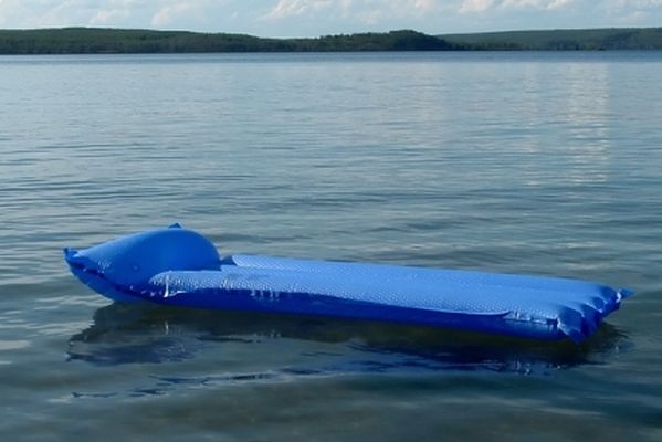 Плававшие на надувном матрасе двое мальчиков утонули в Мордовии