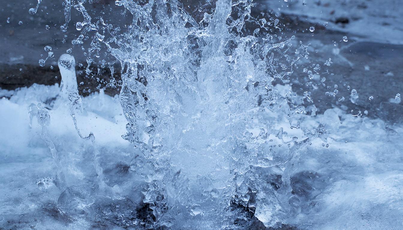 Порыв водопровода около дома №178 по улице Ленина локализовали в Ижевске