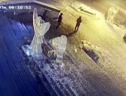 В Cети появилось видео разрушения ледовой скульптуры святого Иосифа в Ижевске