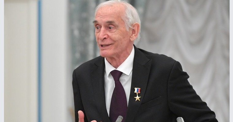 Василия Ланового перевели в реанимацию