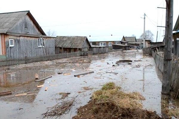Картина дня в Удмуртии: невыдержавшая дамба в Балезино и отключение ТЭЦ-1