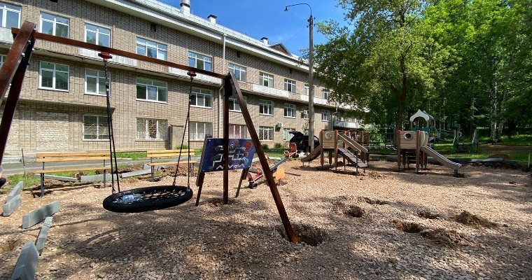 Жители Ижевска могут помочь в постройке игровой площадки у Республиканской детской больницы