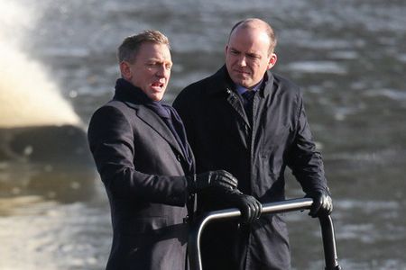 Cнимать новый фильм про Джеймса Бонда на кладбище не позволили