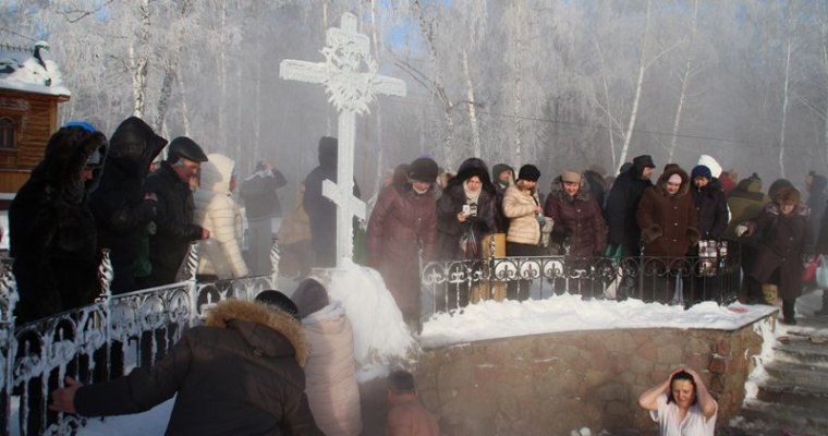 В Норильске из-за 50-градусных морозов отменили крещенские купания