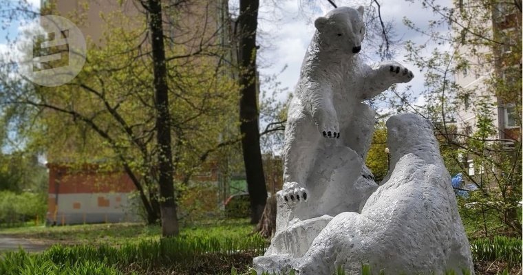 Скульптура «Белые мишки» вошла в число туристических локаций на карте Удмуртии