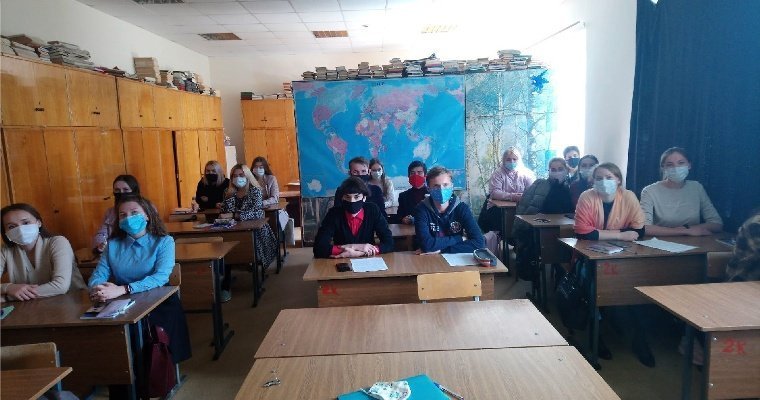 Минобрнауки Удмуртии: отстранять от работы учителей республики не будут