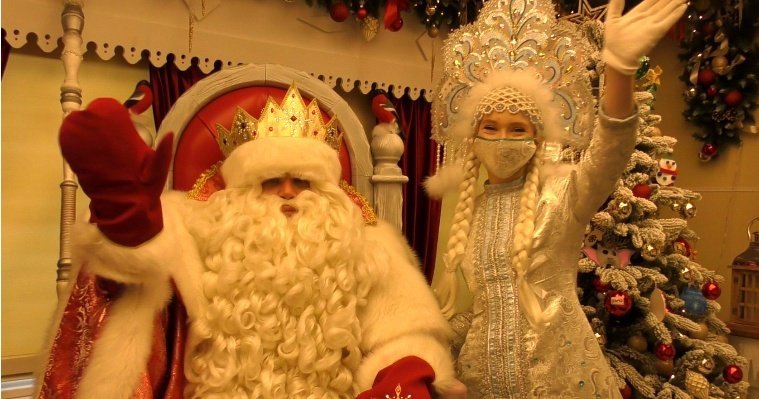 В Ижевск приехал сказочный поезд Деда Мороза