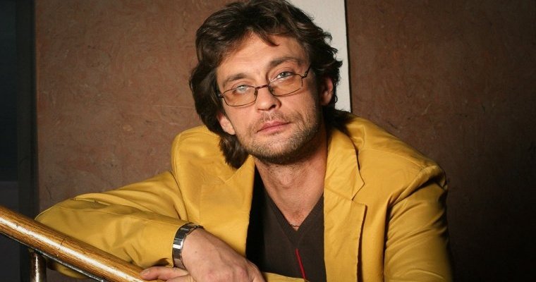 Александр Домогаров со скандалом покинул МХАТ