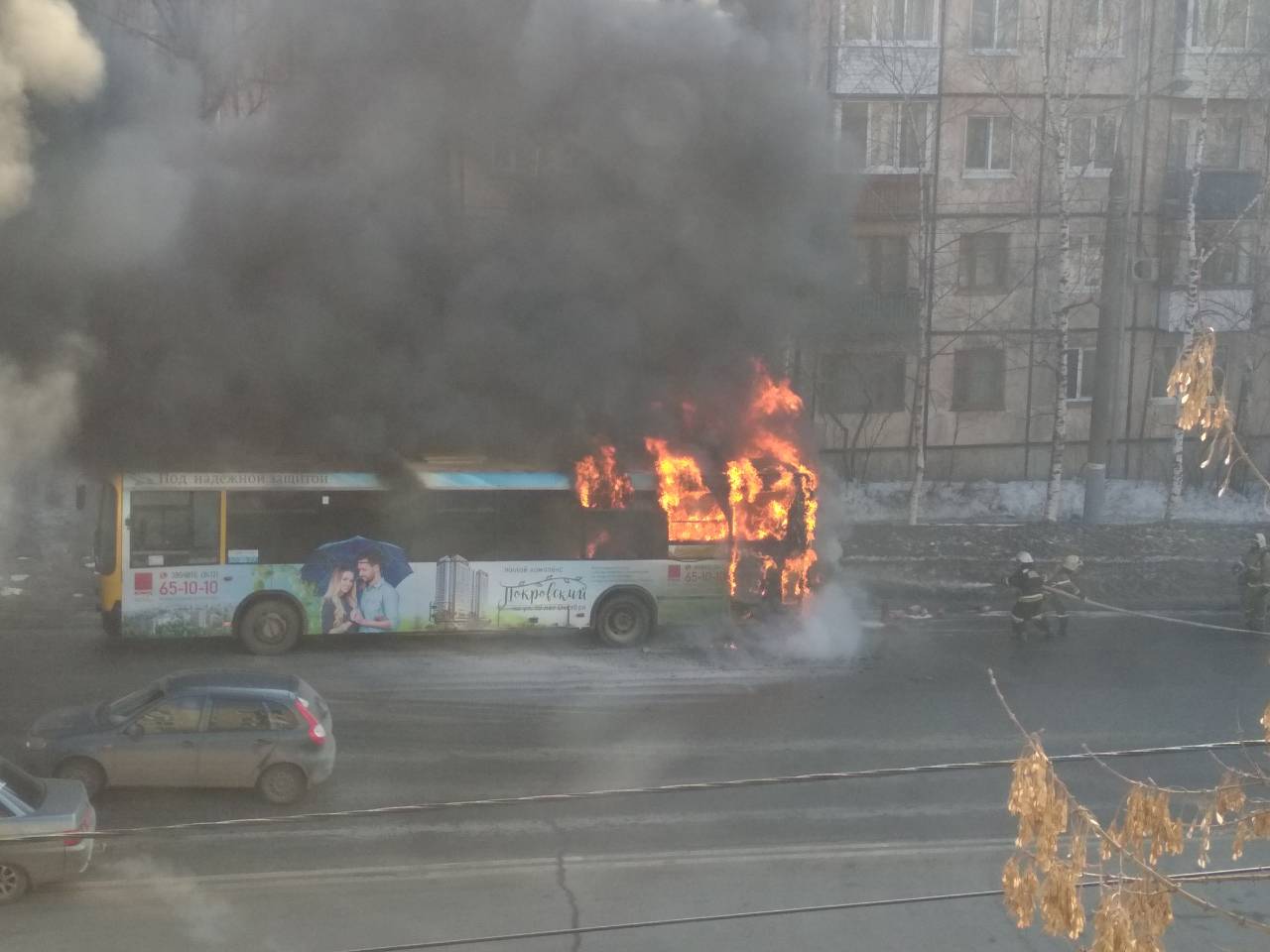 В Ижевске на улице Удмуртской загорелся автобус // ИА Сусанин - проверенные  новости Ижевска и Удмуртии, факты и описания событий.