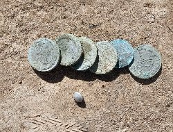 Старинные монеты и следы пожара 1810 года обнаружили археологи в центре Ижевска
