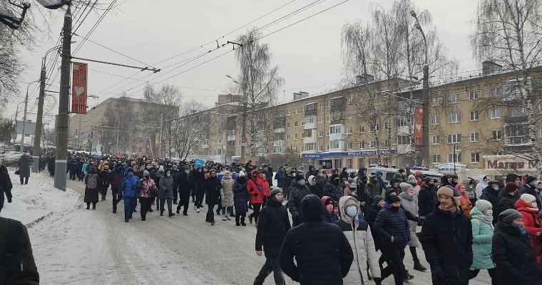 Обязательные работы и арест назначили 6 участникам несанкционированного митинга в Ижевске