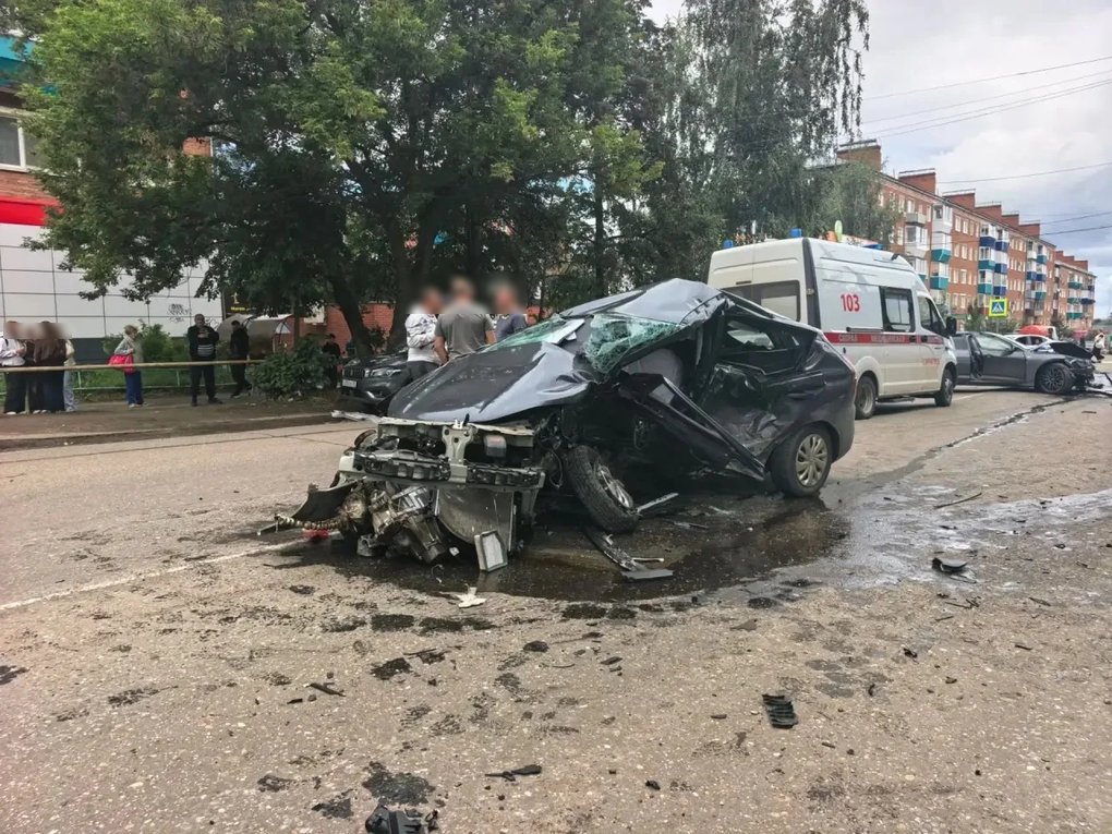 Мужчина погиб в аварии в Сарапуле
