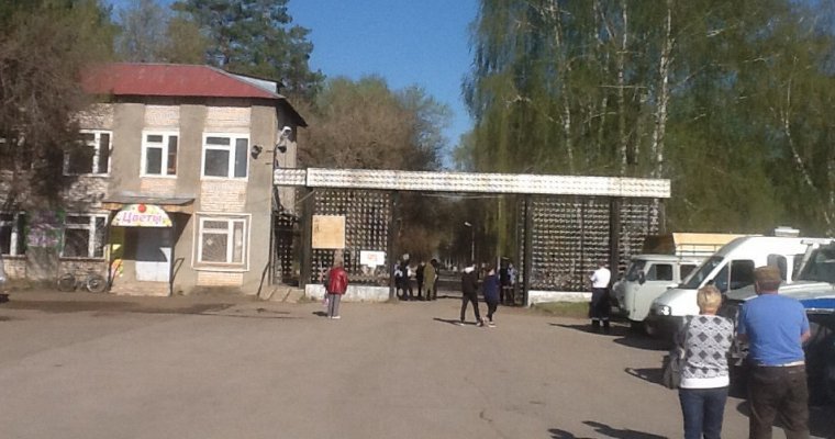 Трех жителей Удмуртии задержали за попытку вывезти металлолом из войсковой части в Пугачево