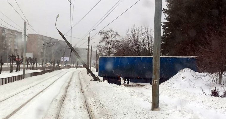 Трамвайного сообщения с Автозаводом в Ижевске нет уже более часа