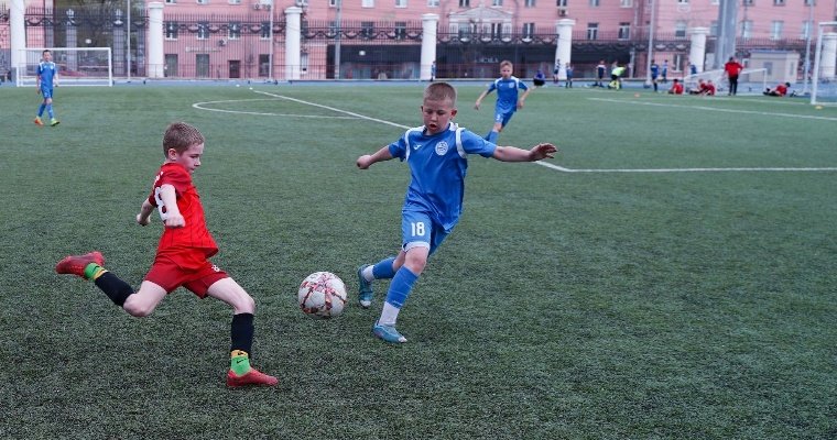 Юношеская команда «Зенит-Ижевск» победила в финальных играх международного футбольного турнира «Локобол-РЖД»
