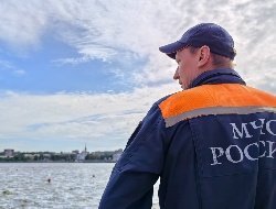 Упавшую в можгинский пруд женщину унесло в реку Сюгаилка