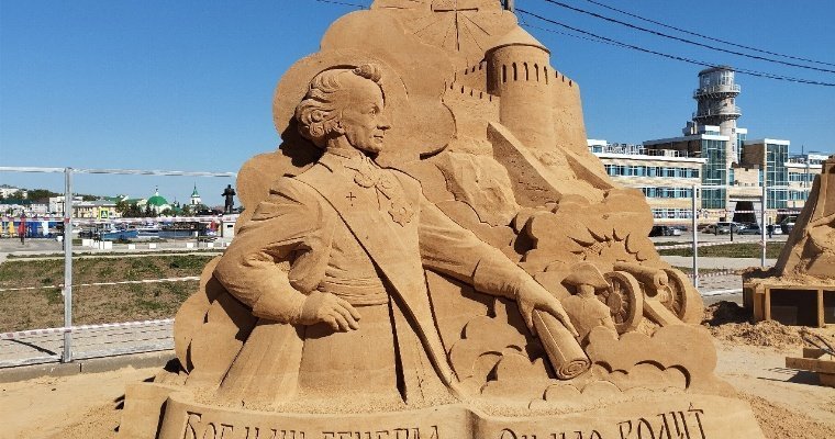 Скульптор из Ижевска приняла участие в фестивале «Волшебный песок» в столице Чувашии