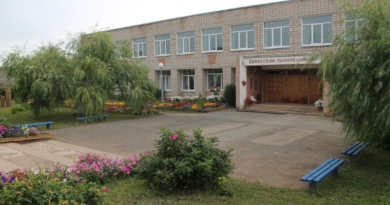 Жители Дебесского района пожаловались на состояние местного политехникума
