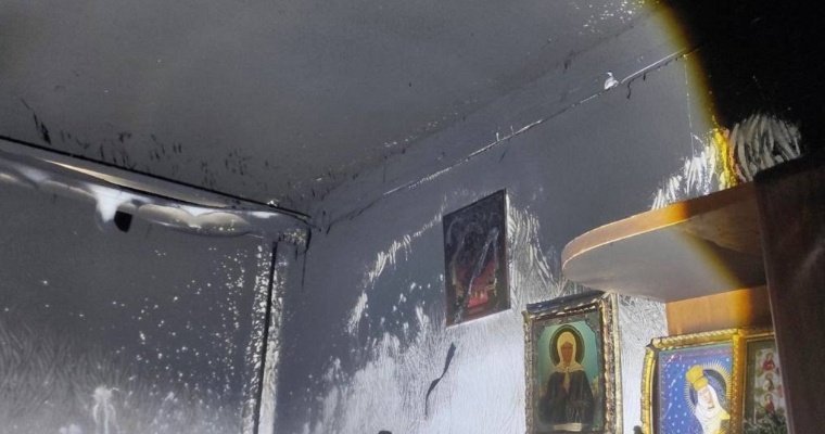 Зажженная свеча стала причиной пожара на Рождество в Ижевске