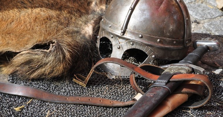 Плуг норвежского фермера вывернул из земли меч викинга 