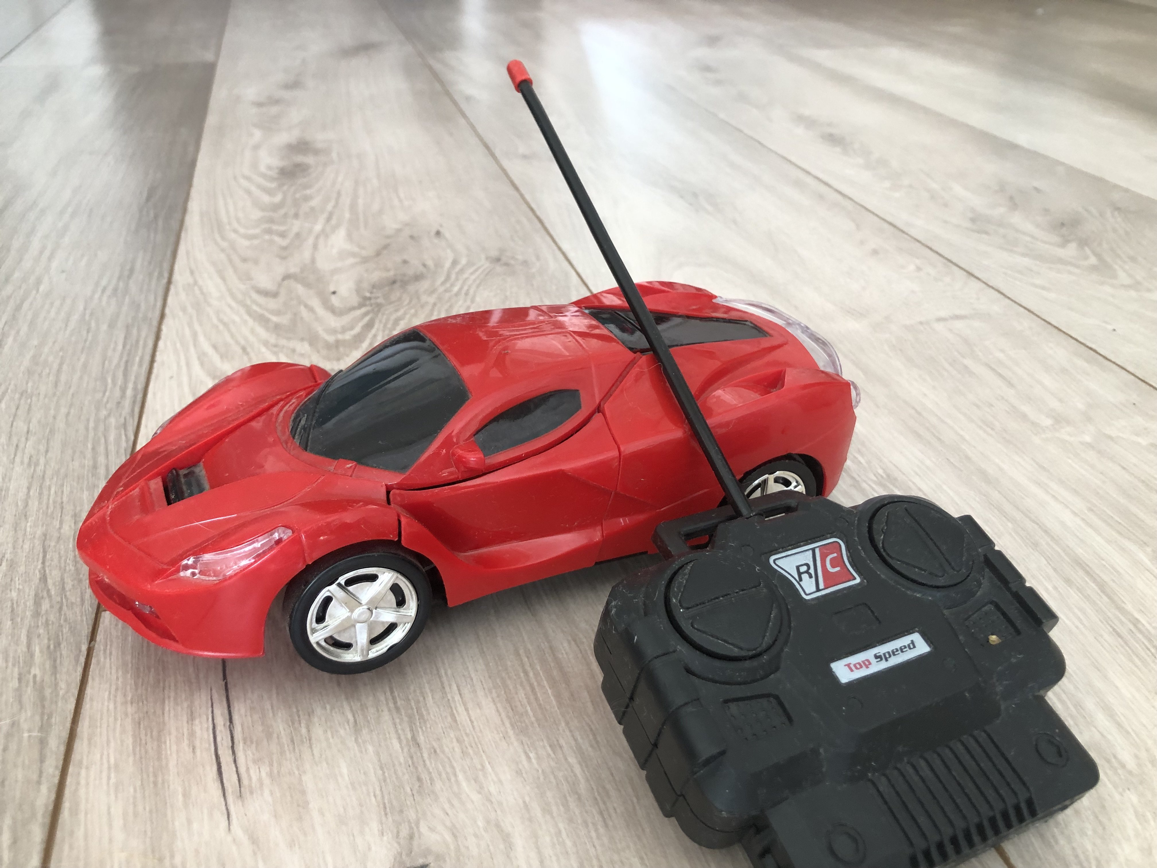 В Глазове проходит этап Кубка Удмуртии по автомодельному спорту