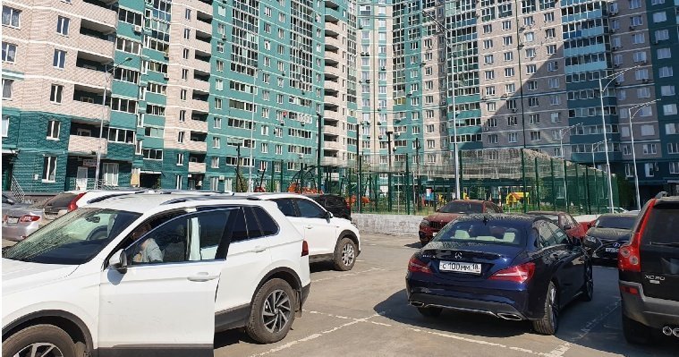 ТСЖ в Ижевске попросило городские власти передать землю под парковку за 1 рубль