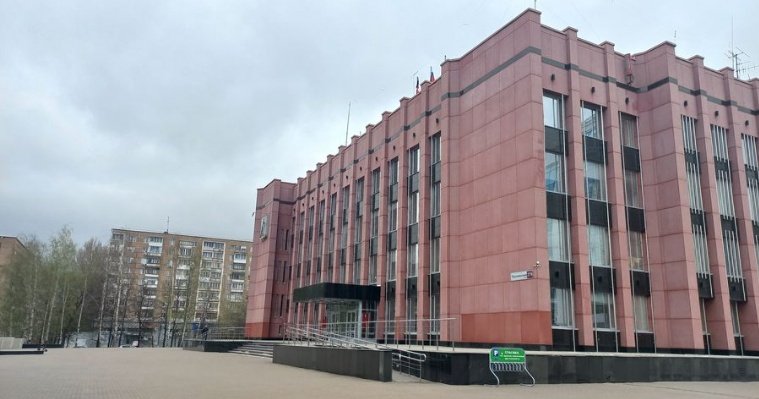 Итоги дня: утверждение списка аварийных домов в Ижевске и удмуртская разработка для беспилотной укладки асфальта