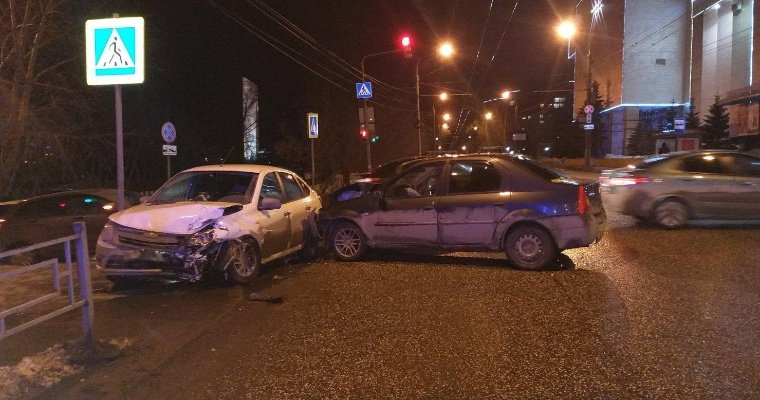 Двое детей получили травмы в аварии на улице Максима Горького в Ижевске