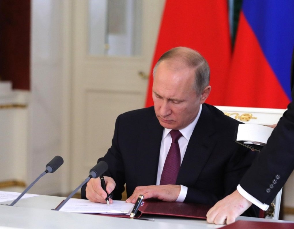 

Путин в статье напомнил немцам о возможности мирного сосуществования России и Запада

