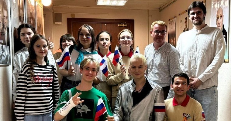Артист Shaman перед концертом в Ижевске пообщался с местными школьниками