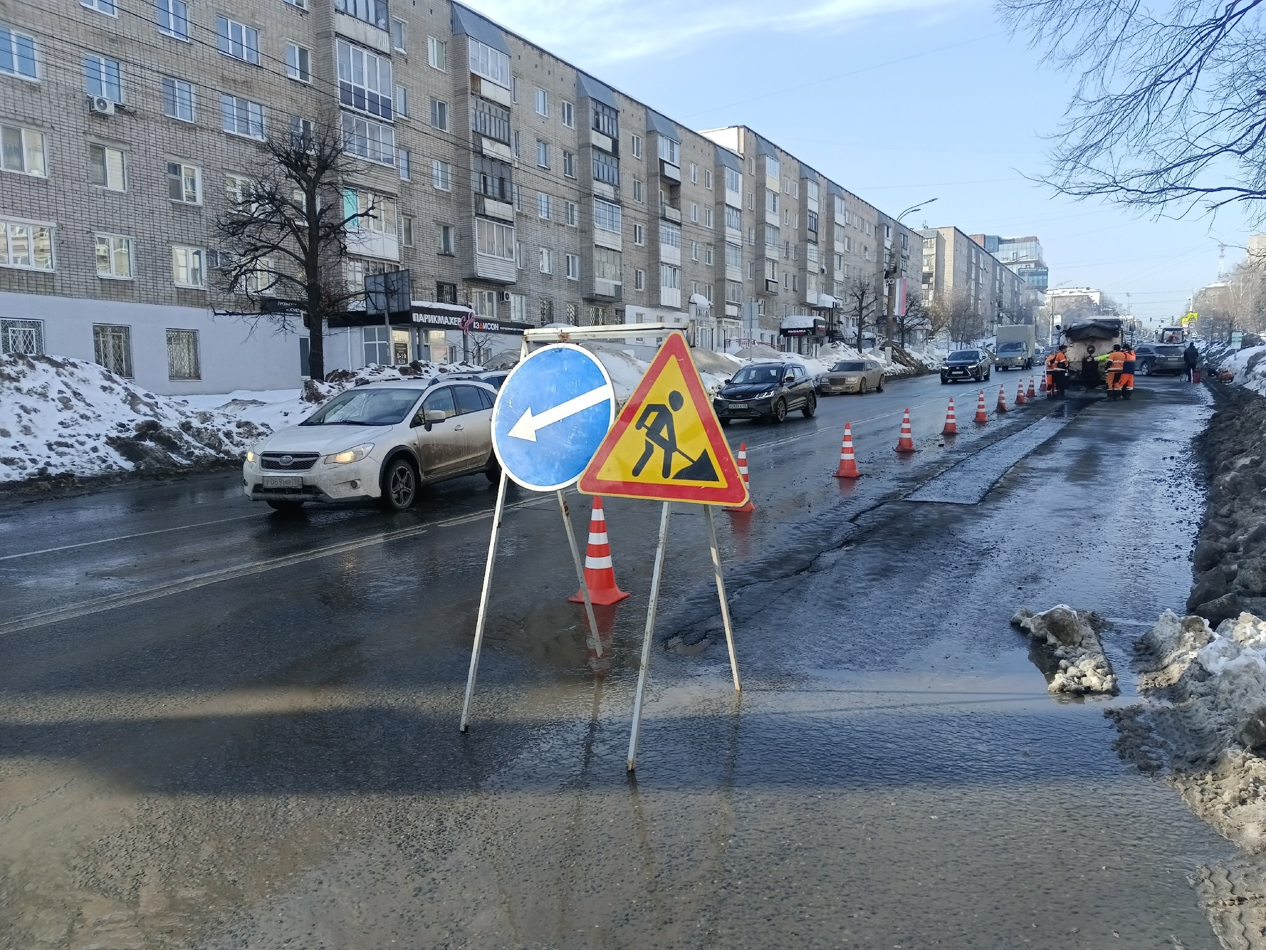 В Ижевске стартовал ямочный ремонт дорог литым асфальтом