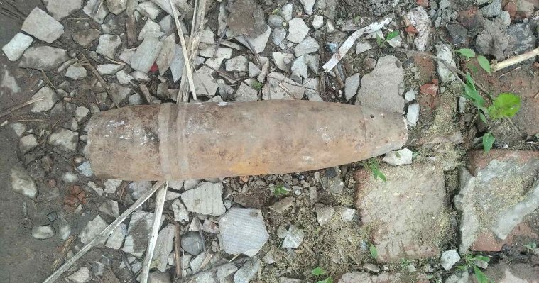 Артиллерийский снаряд нашли в Ижевске во время хозяйственных работ 