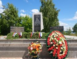 В Камбарке установили мемориальные плиты с именами погибших в военных конфликтах