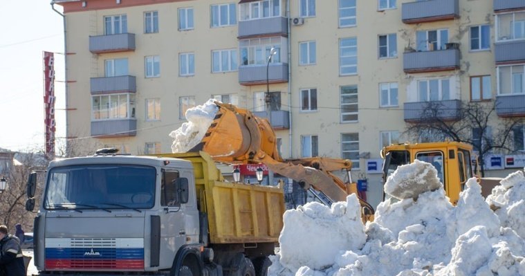В ночь на 7 декабря с улиц Ижевска будут вывозить снег
