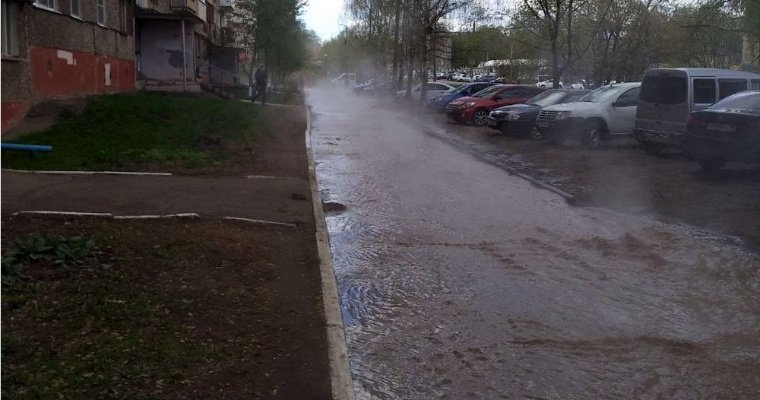Жители четырёх улиц в Ижевске остались без горячей воды из-за порыва на магистрали