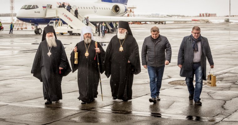 Благодатный огонь доставили в Ижевск