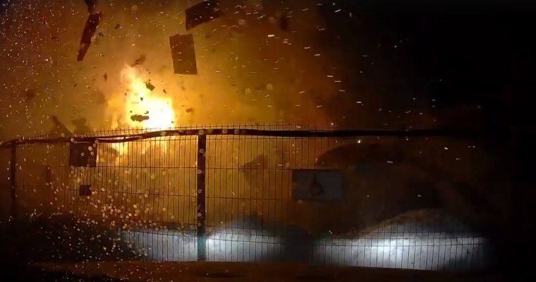 В сети появилось видео взрыва автомойки в Ижевске