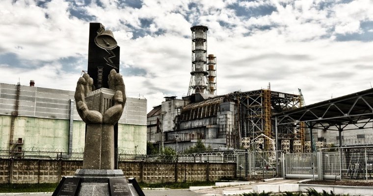 Мнение о дизайн-коде в Ижевске, пожары в зоне отчуждения Чернобыльской АЭС и отмена праздничного салюта в Москве: что произошло минувшей ночью