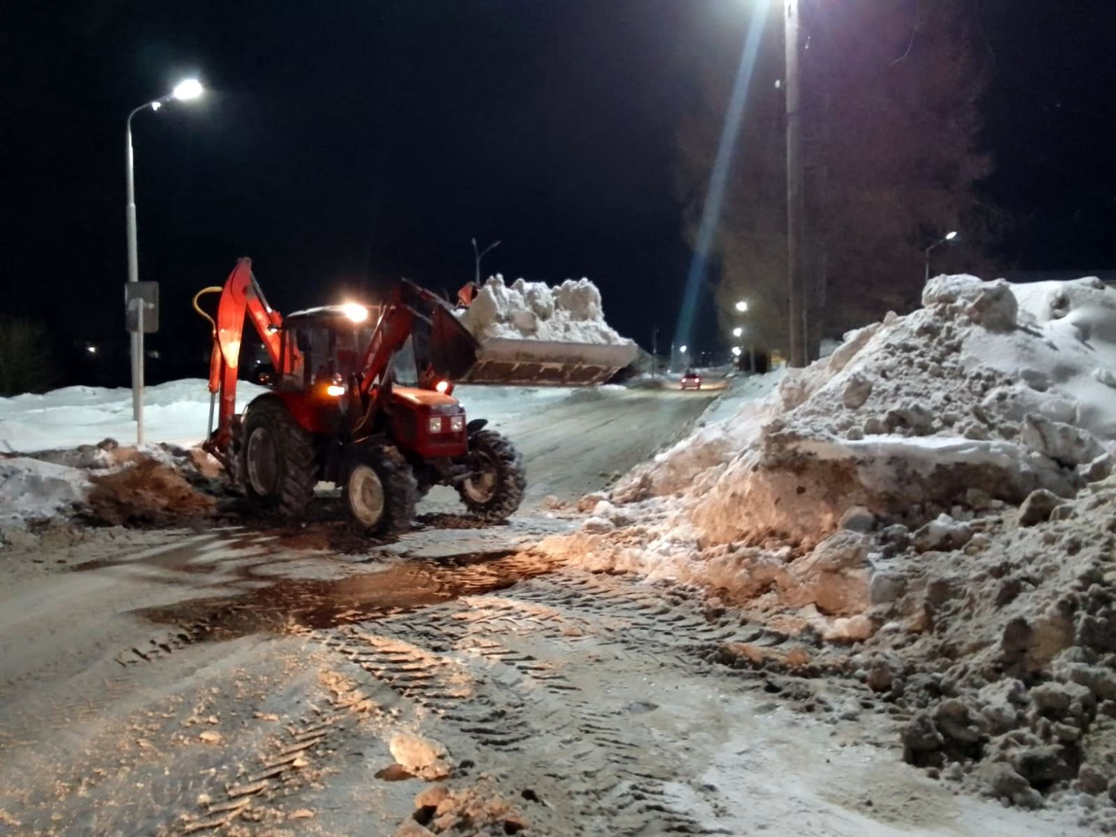 Дорогу в Можге очистили от снега после жалоб местных жителей
