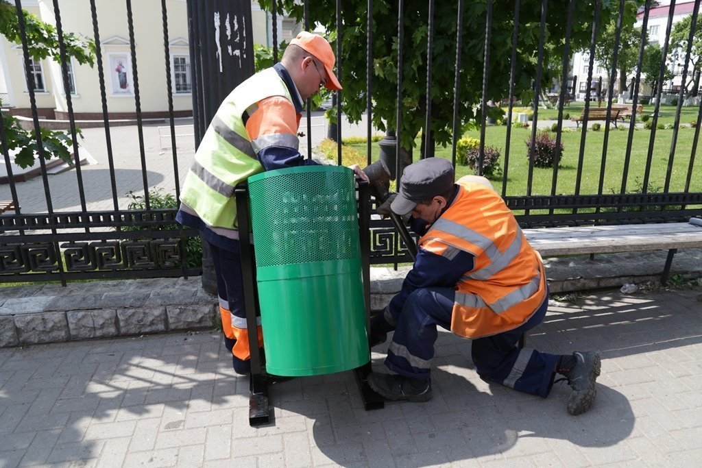 Более 100 урн установят на центральных улицах Ижевска