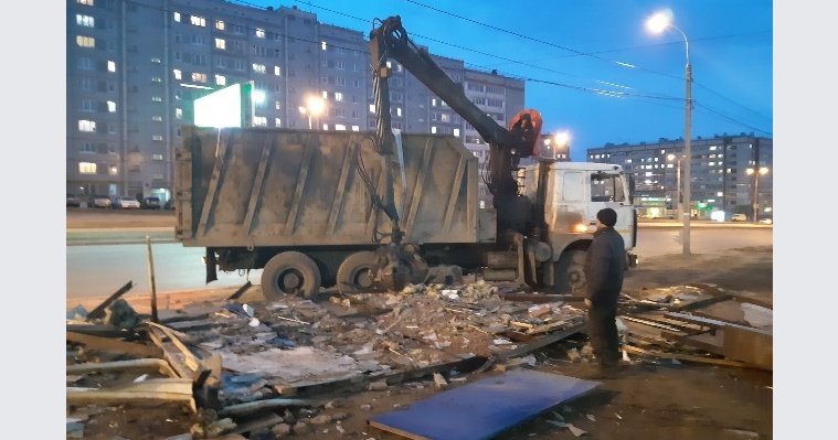 В Ижевске снесли ларек на улице Ленина, где незаконно торговали алкоголем