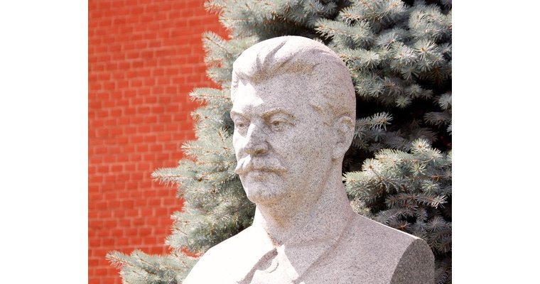 Двоюродный племянник Сталина скончался в Москве 