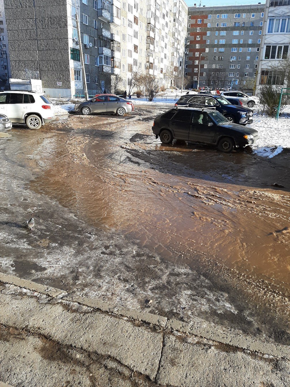 Жители пяти домов и детский сад остались без холодной воды из-за порыва водопровода в Ижевске