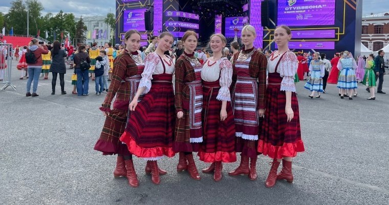 Танцоры из Глазова установили новый рекорд России по самому массовому вращению