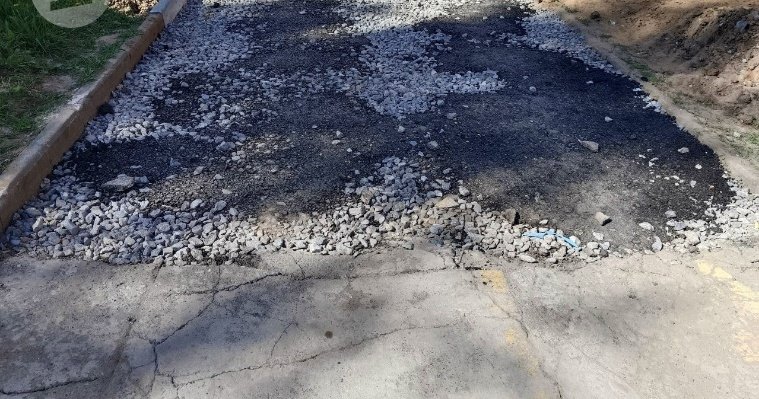 В Ижевске сменили подрядчиков по ремонту тротуаров и межквартальных проездов