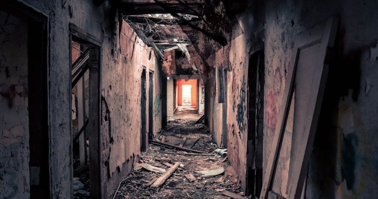В Ижевске ограничат доступ к разрушенному дому в Первомайском районе