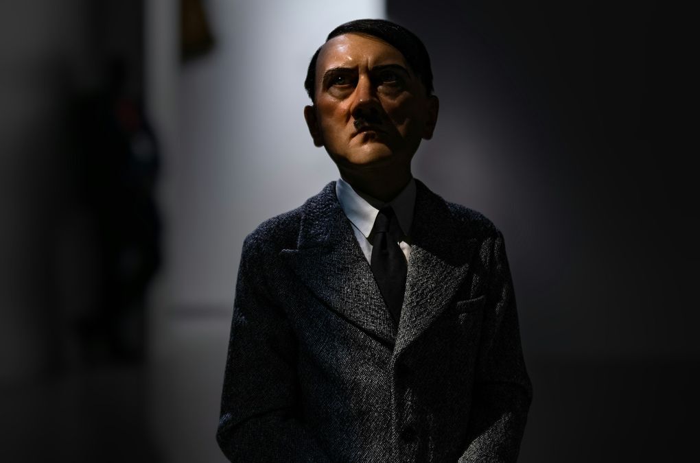 Осуждённого за кражу в Удмуртии осудили ещё и за демонстрацию нацистских татуировок