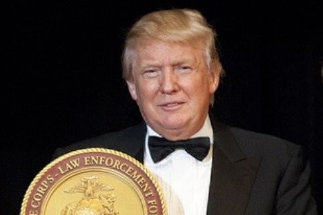 Звезду Дональда Трампа разбили на Аллее славы в Голливуде
