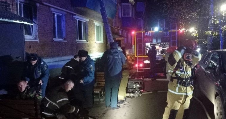 Пожарные в Сарапуле спасли из пятиэтажки 29 человек
