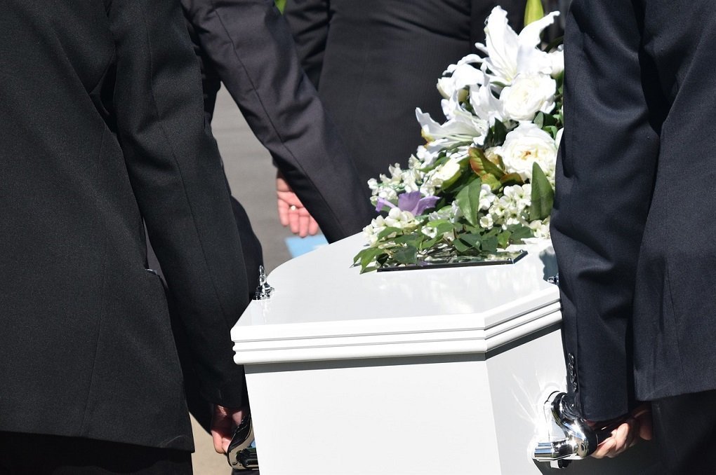 

Бывшего мэра Владивостока задержали по подозрению в получении взяток от похоронной конторы 

